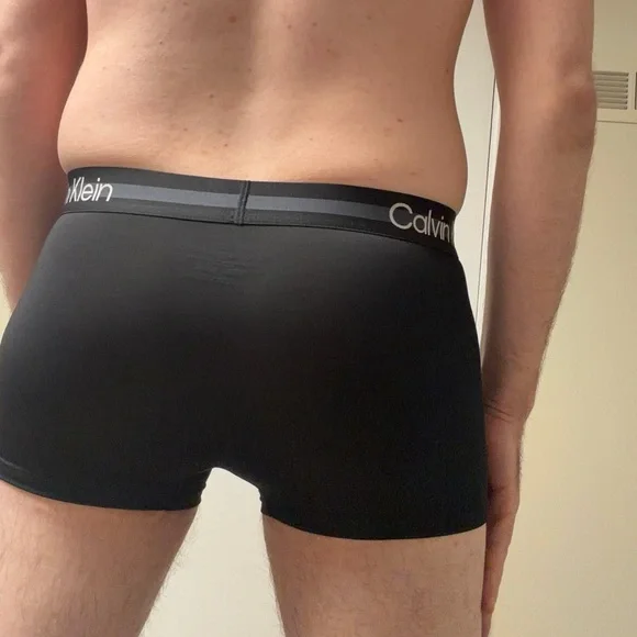 Calvin Klein Men's Black Boxer Brief Trunks with Gray Waistband - Picture 4 of 4